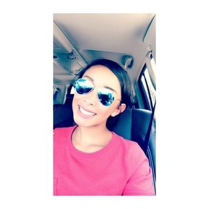 Meet your Posher, Alexandria